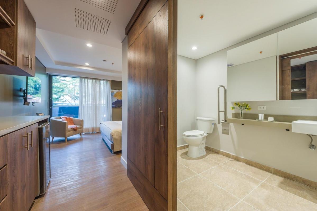 Apartment Stylish With Private Views In 310