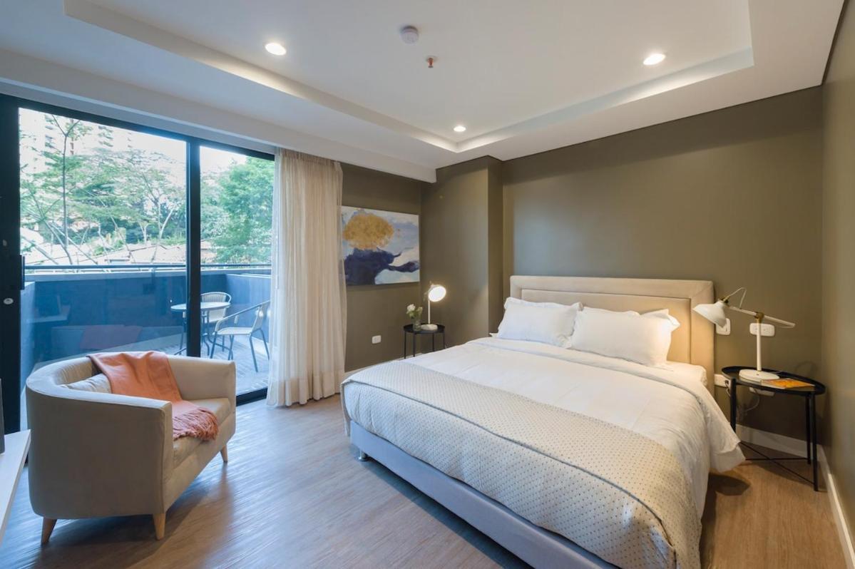 Stylish With Private Views In 310 Apartment Medellin