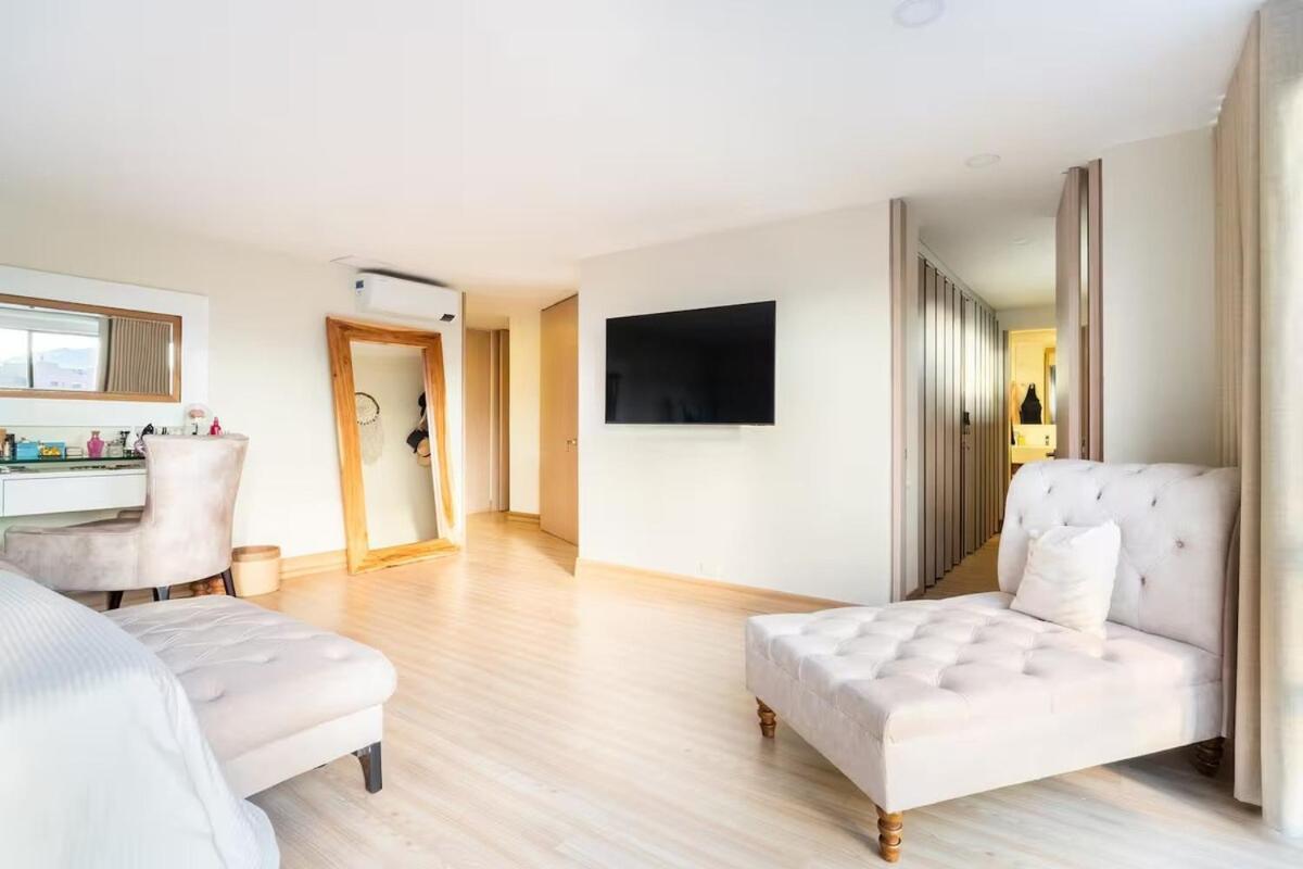 Amazing Ph In Poblado 5bd & Heated Pool! Apartment
