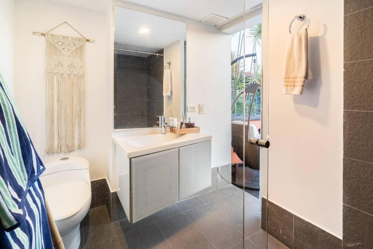 Apartment Amazing Ph In Poblado 5bd & Heated Pool!