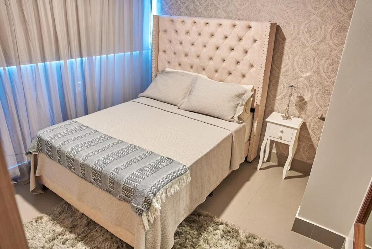 Amazing Ph In Poblado 5bd & Heated Pool! Apartment