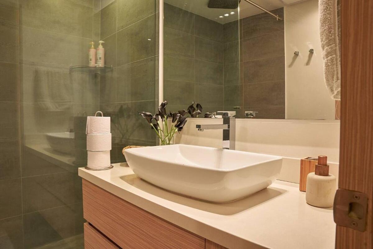 Amazing Ph In Poblado 5bd & Heated Pool! * Medellin