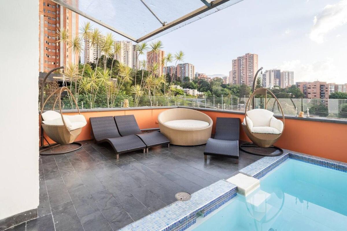 Apartment Amazing Ph In Poblado 5bd & Heated Pool!