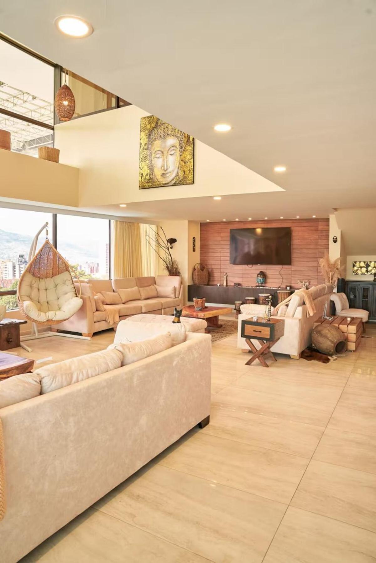 Apartment Amazing Ph In Poblado 5bd & Heated Pool!