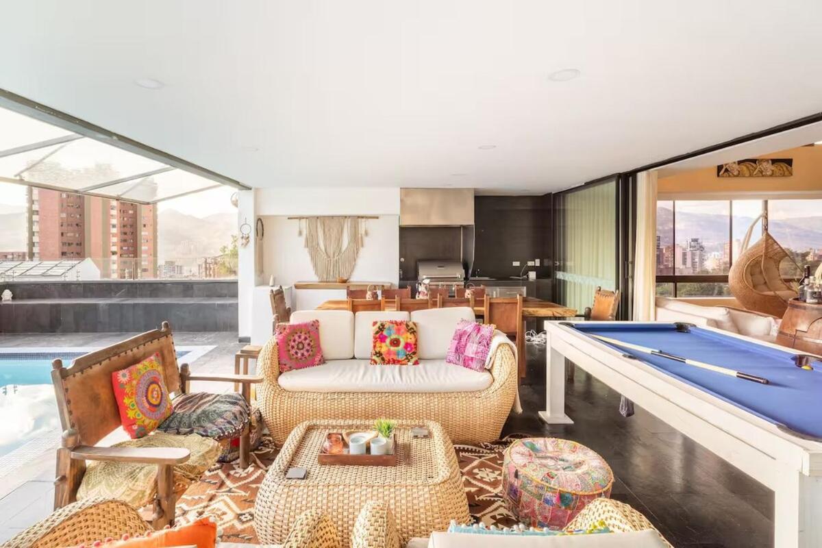 Apartment Amazing Ph In Poblado 5bd & Heated Pool! Medellin