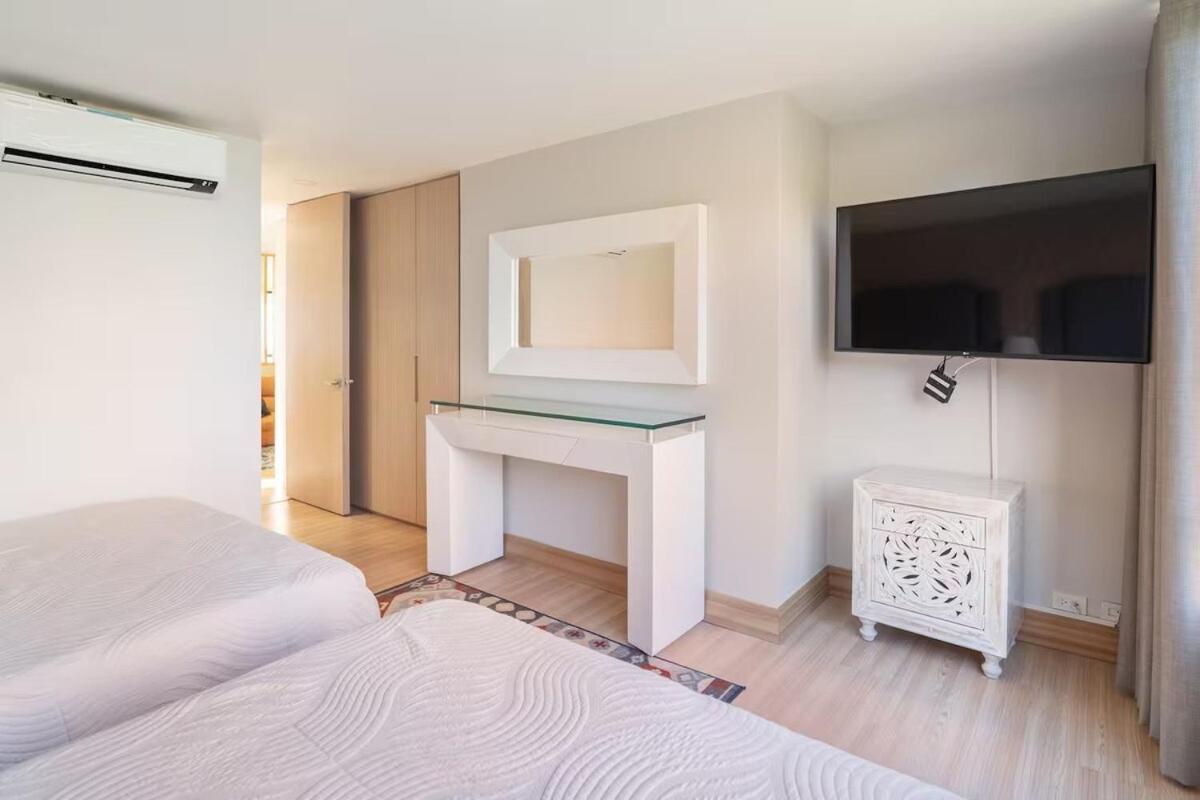 Amazing Ph In Poblado 5bd & Heated Pool!