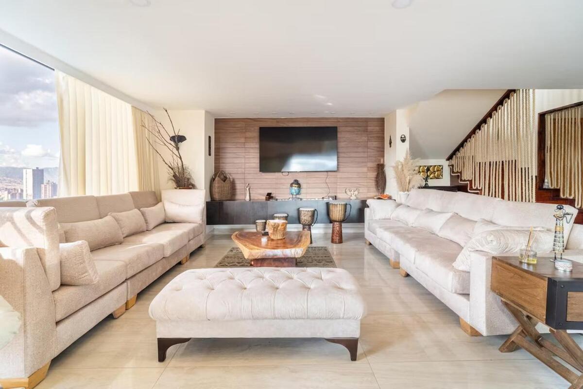 Apartment Amazing Ph In Poblado 5bd & Heated Pool! Medellin