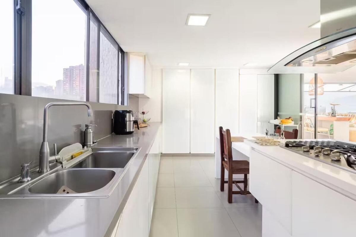 Apartment Amazing Ph In Poblado 5bd & Heated Pool!