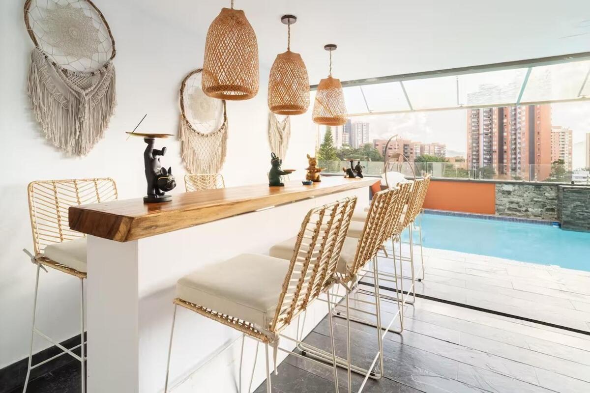 Apartment Amazing Ph In Poblado 5bd & Heated Pool!