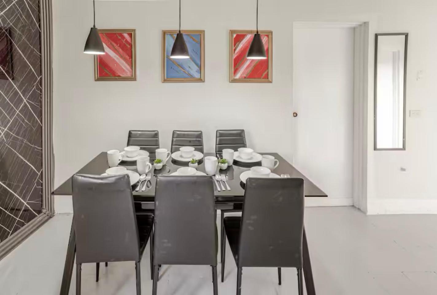 Apartment El Poblado 4 Bedroom 3 Bathroom Private Terrace *