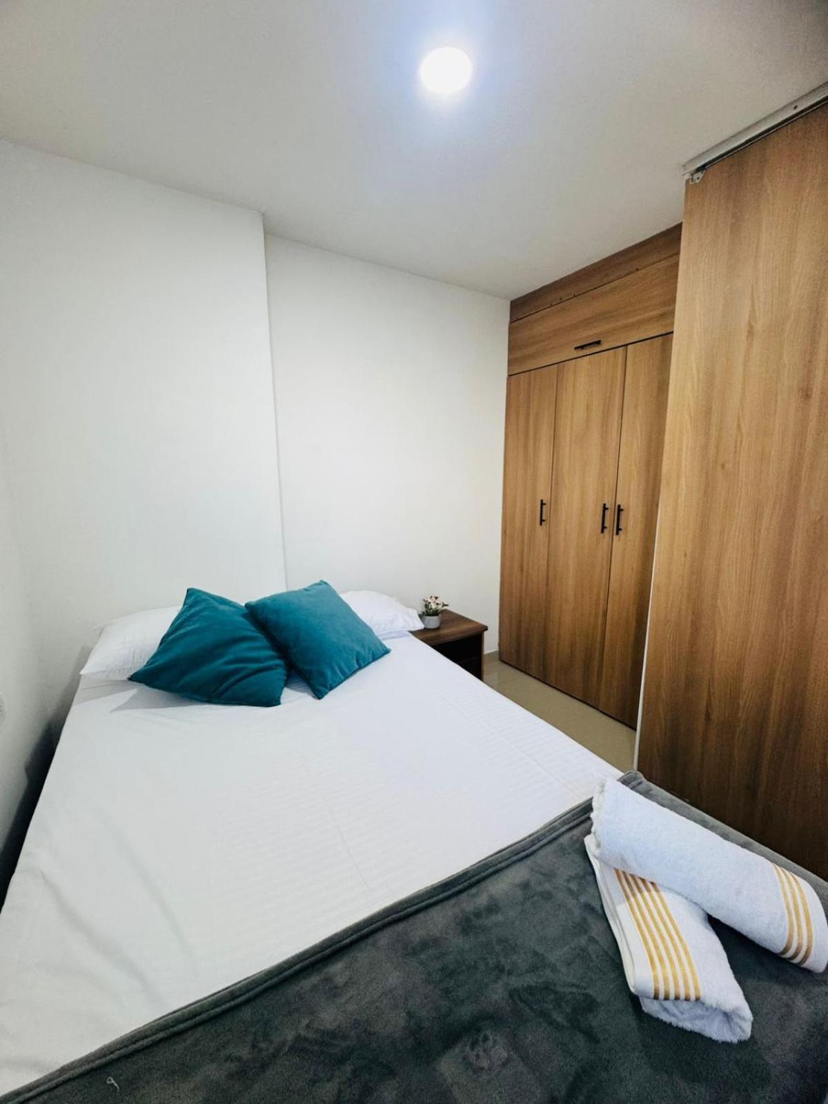 Grandioso Muy Cerca A Provenza 201 Apartment