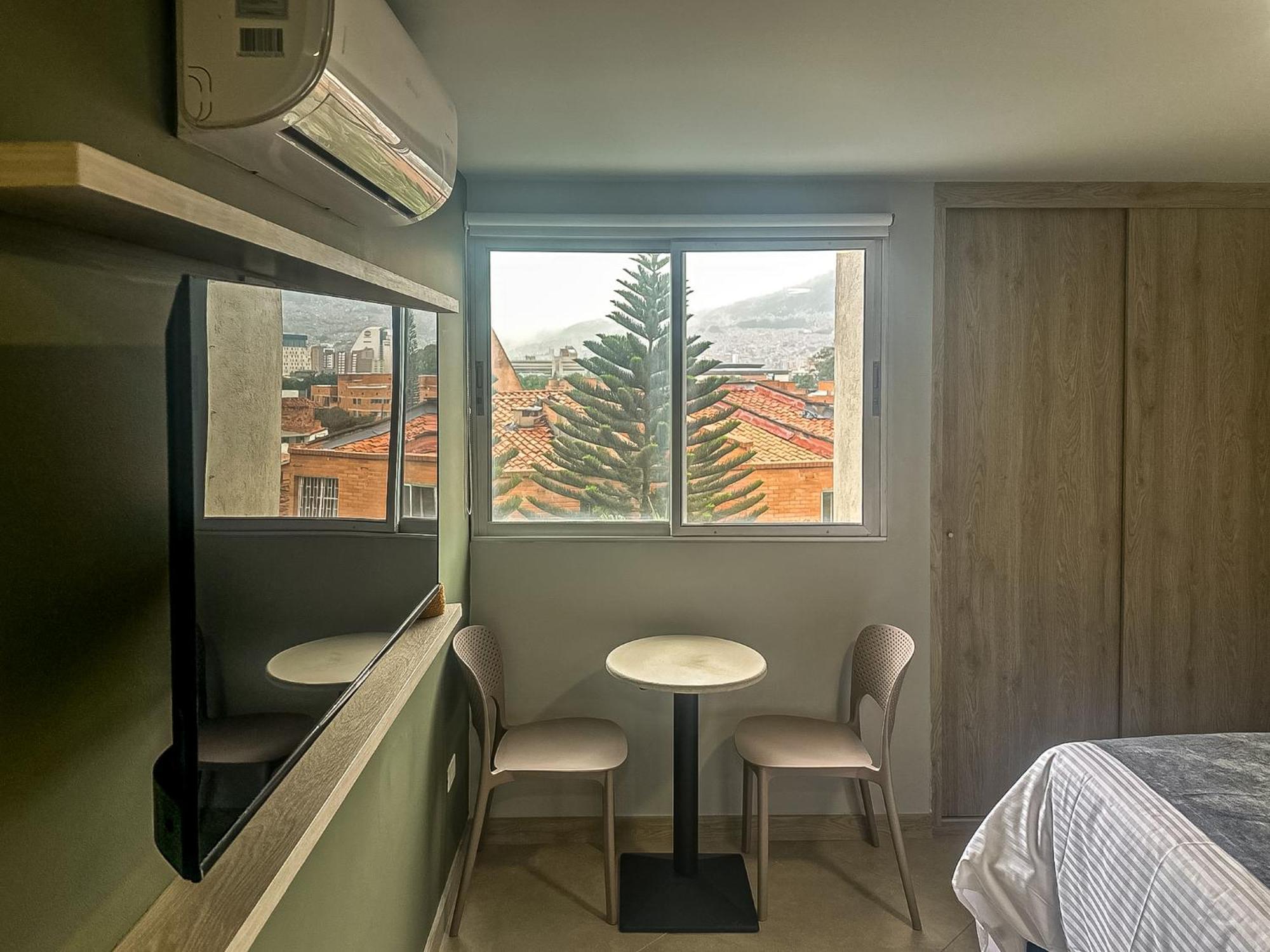 Edificio Atalanta En El Corazon De * Medellin