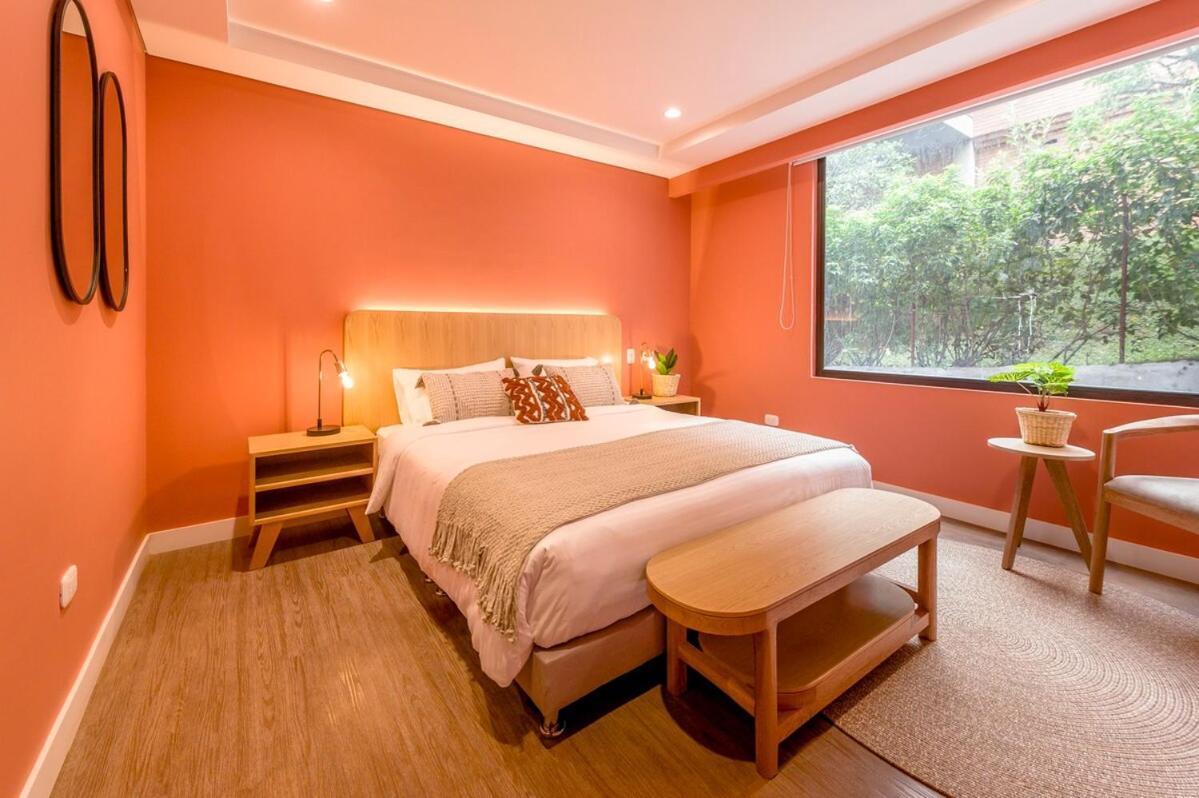 Modern Elegance Just Steps From El Tesoro 306 * Medellin