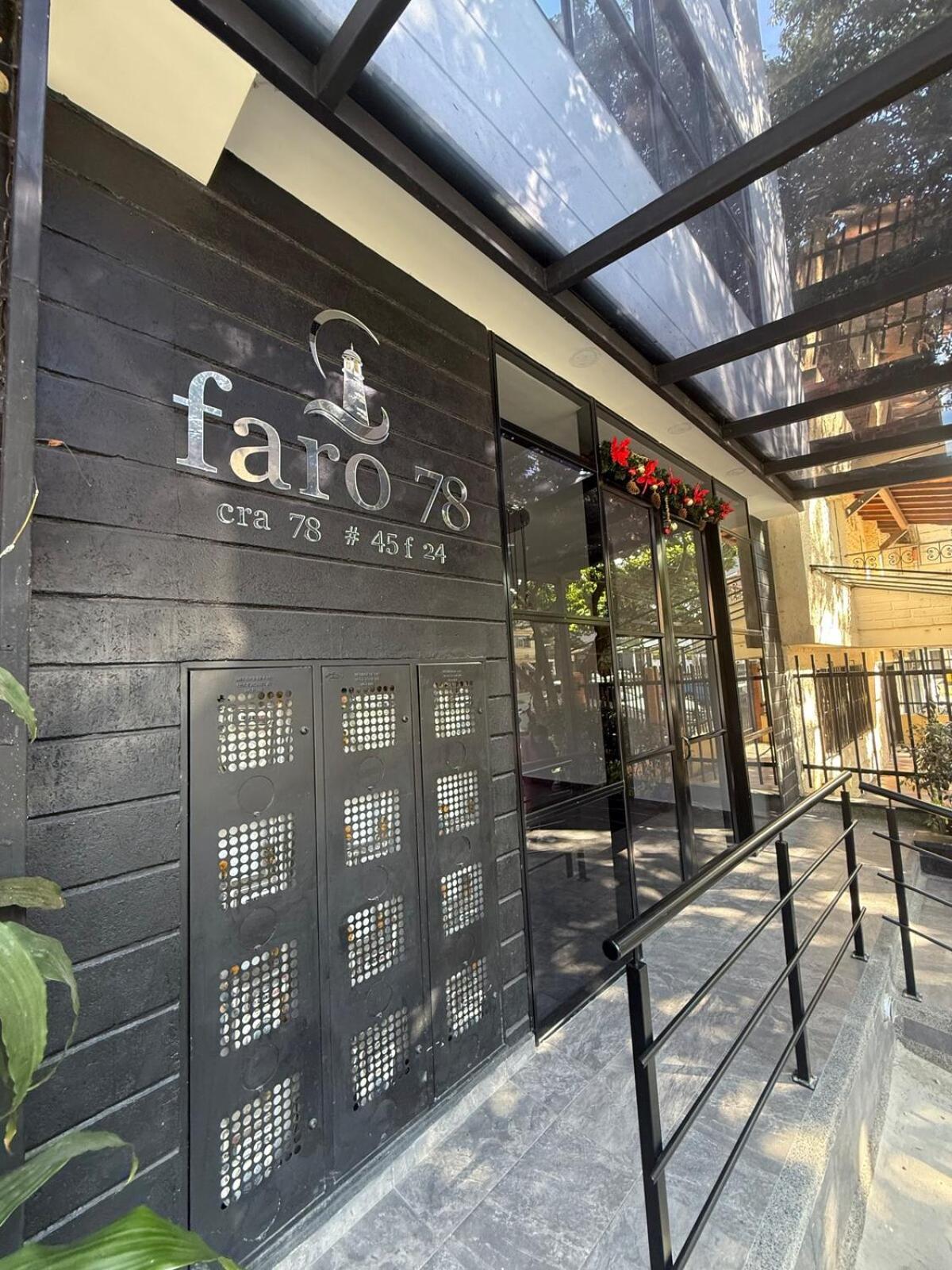 Faro 78 - 703 Air Conditioning Bed Queen Medellin