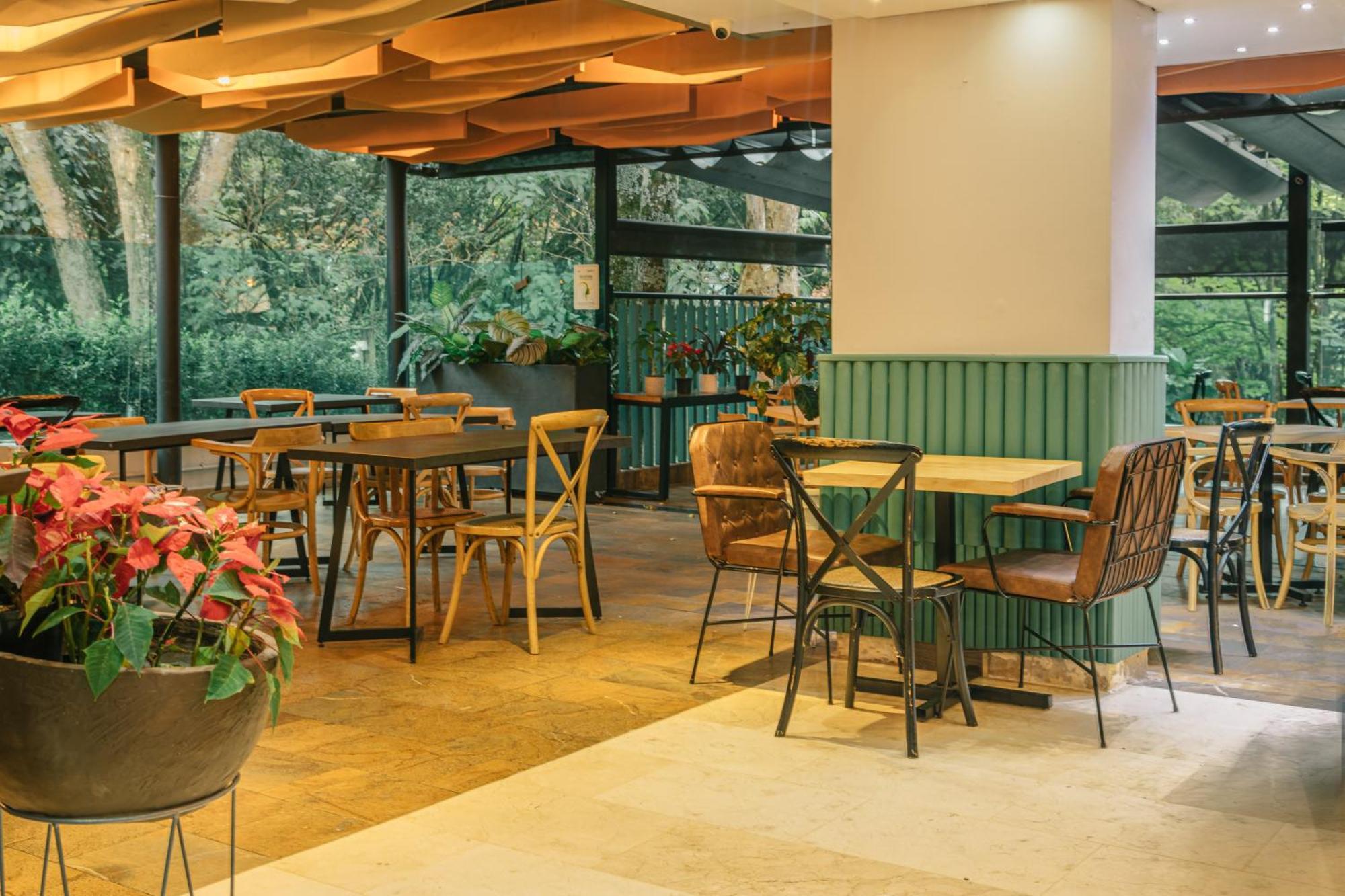 Cafe Hotel