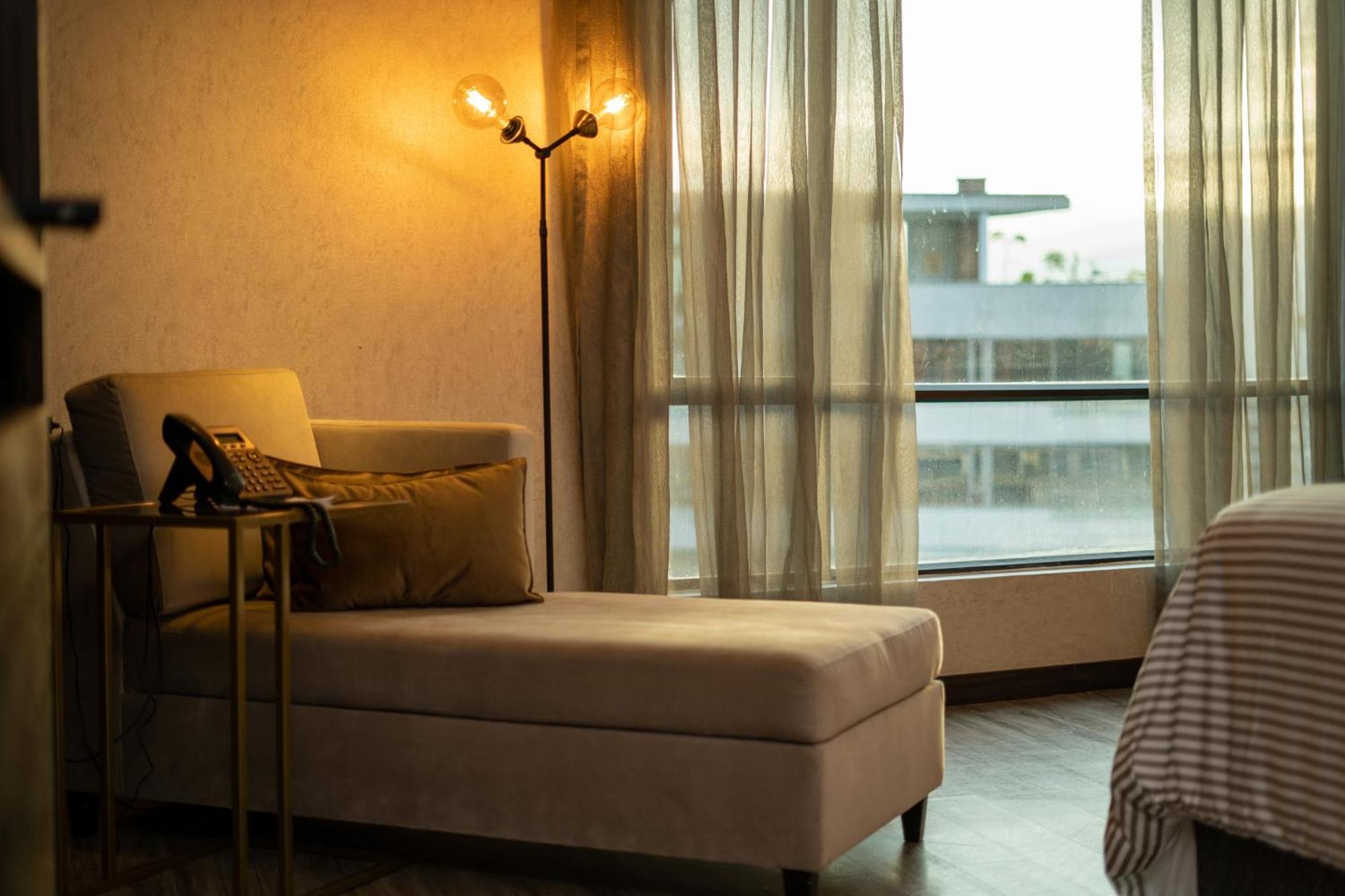 Cafe Hotel 4*