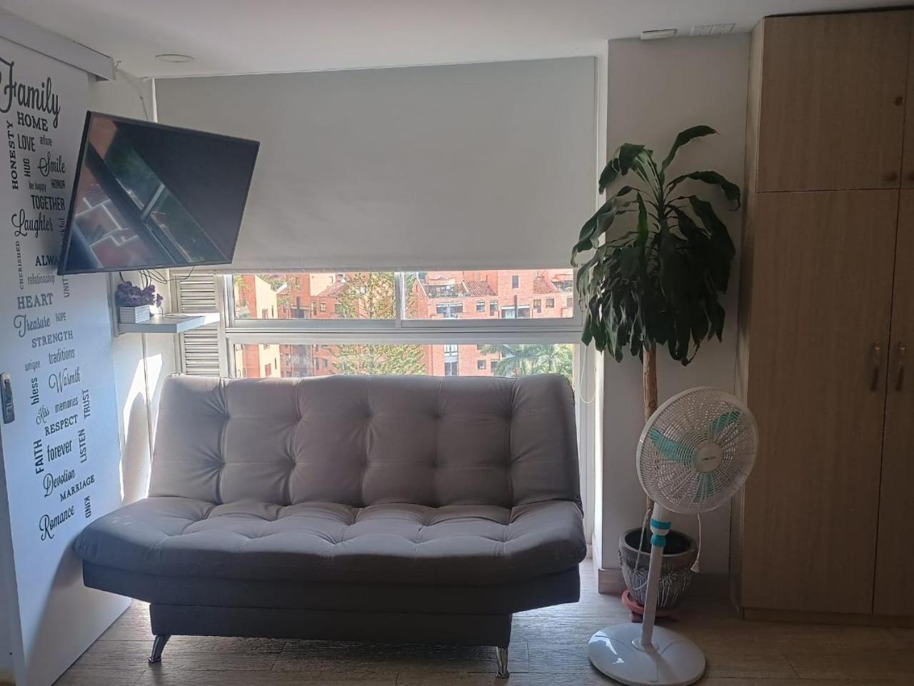1 A 5 Personas Apartasuite Poblado 809 *