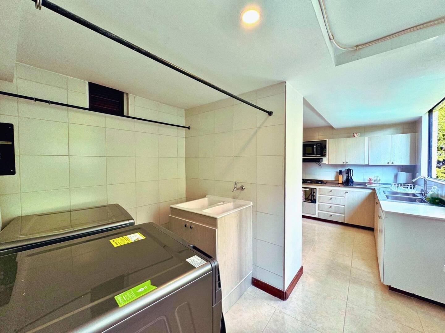Apartment 5br 2,497 Sqft Pool By El Tesoro Mall Medellin