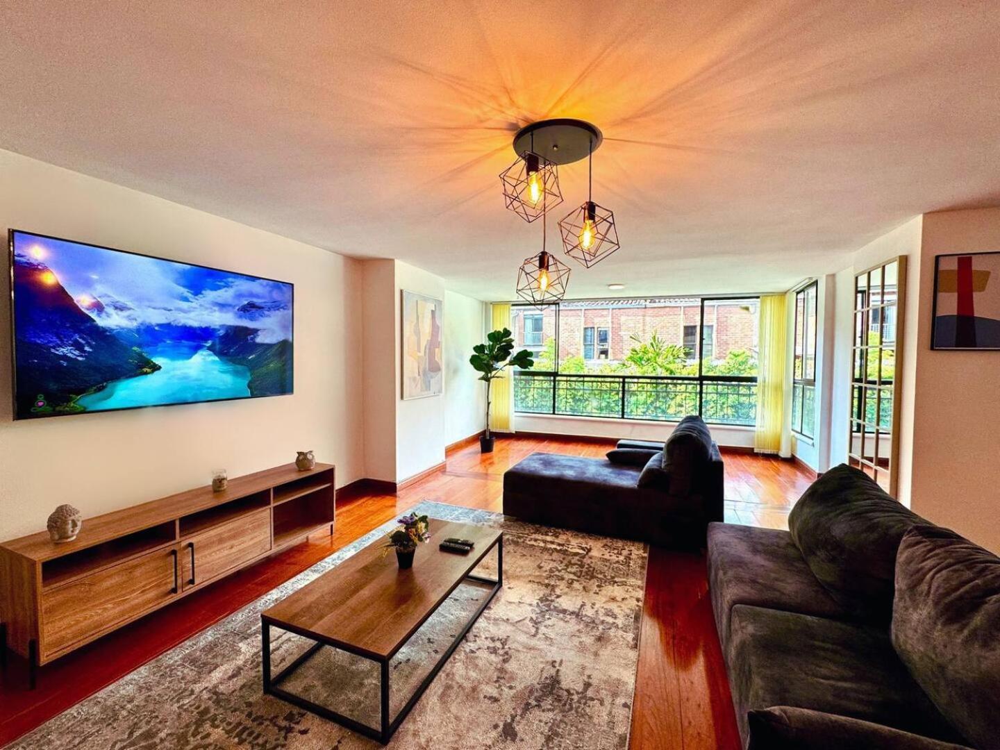 5br 2,497 Sqft Pool By El Tesoro Mall