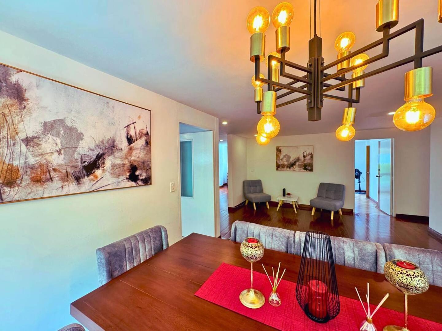 Apartment 5br 2,497 Sqft Pool By El Tesoro Mall