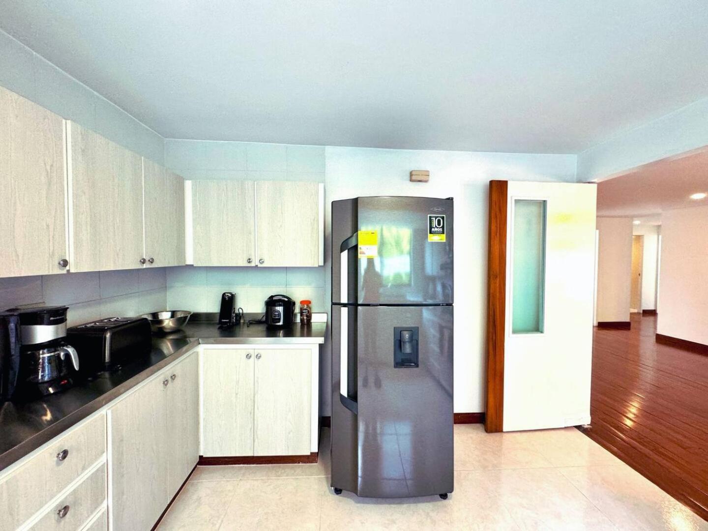 5br 2,497 Sqft Pool By El Tesoro Mall Apartment *