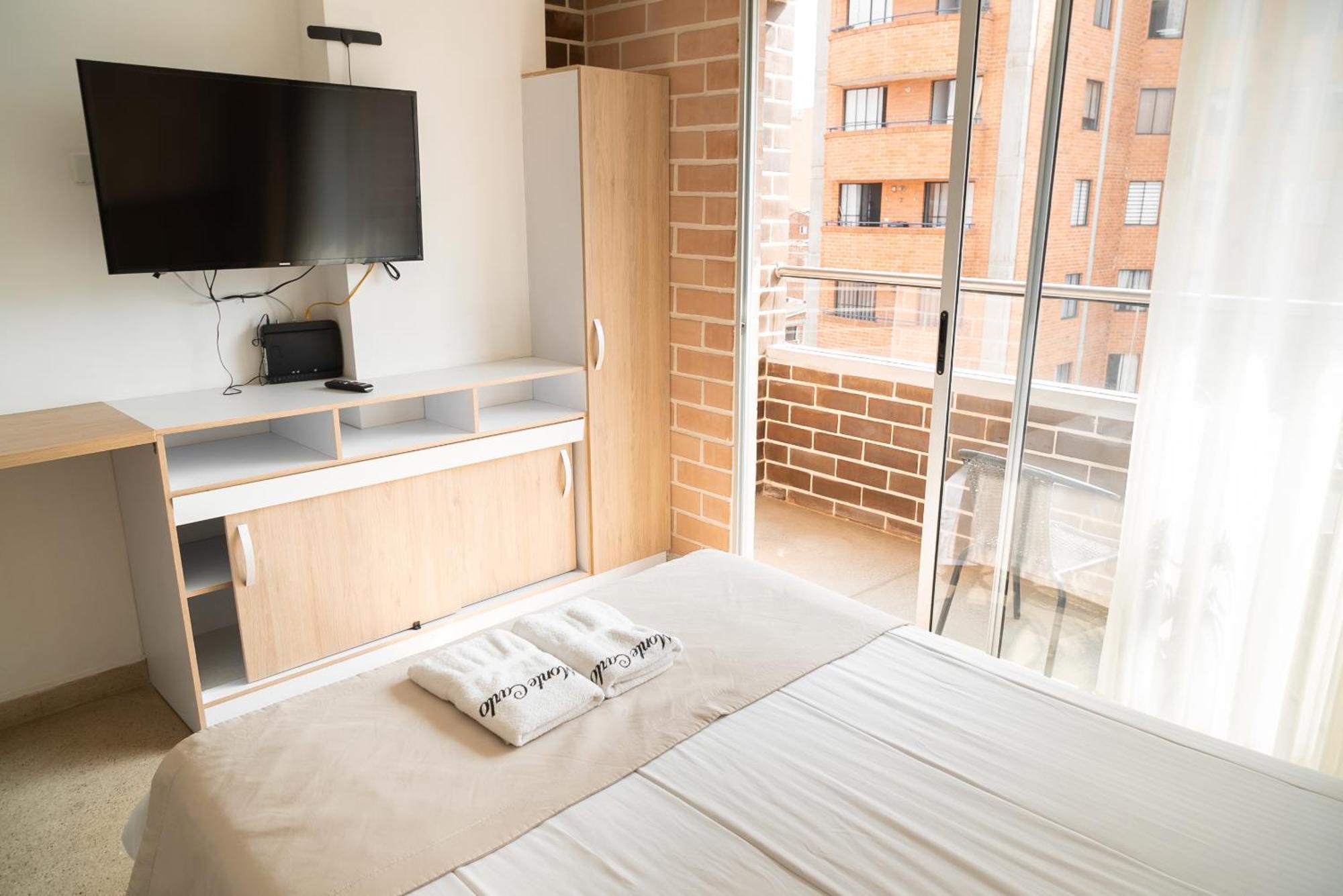 Apartment Montecarlo 404 *