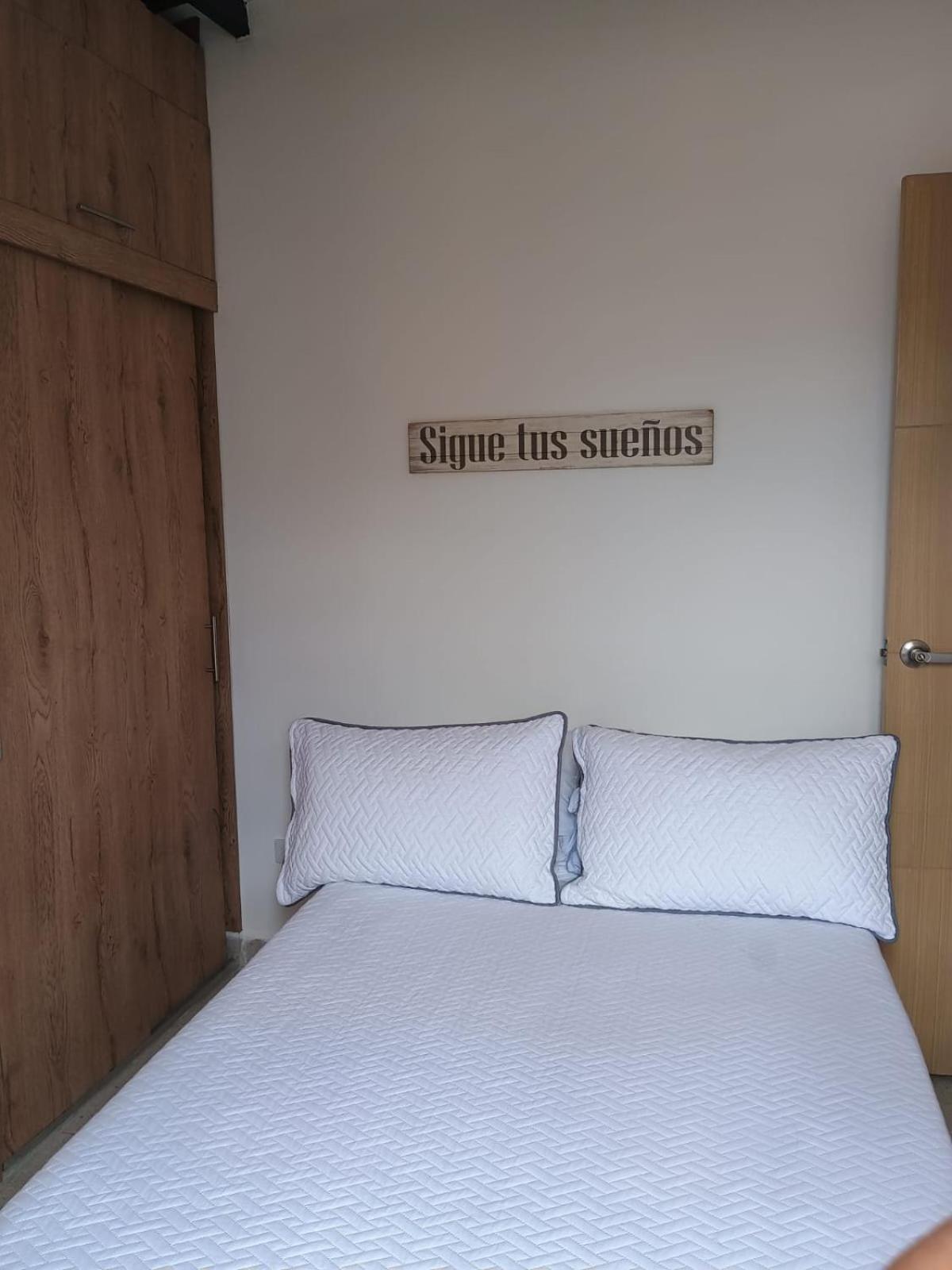 Hermoso En Apartment Medellin