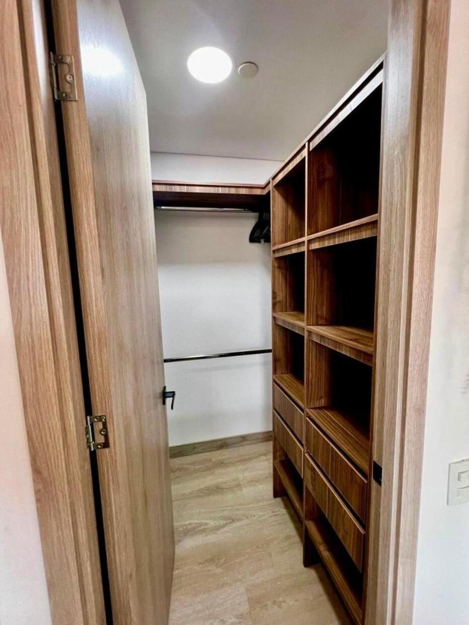 1 Bed W Ac In Laureles * Medellin