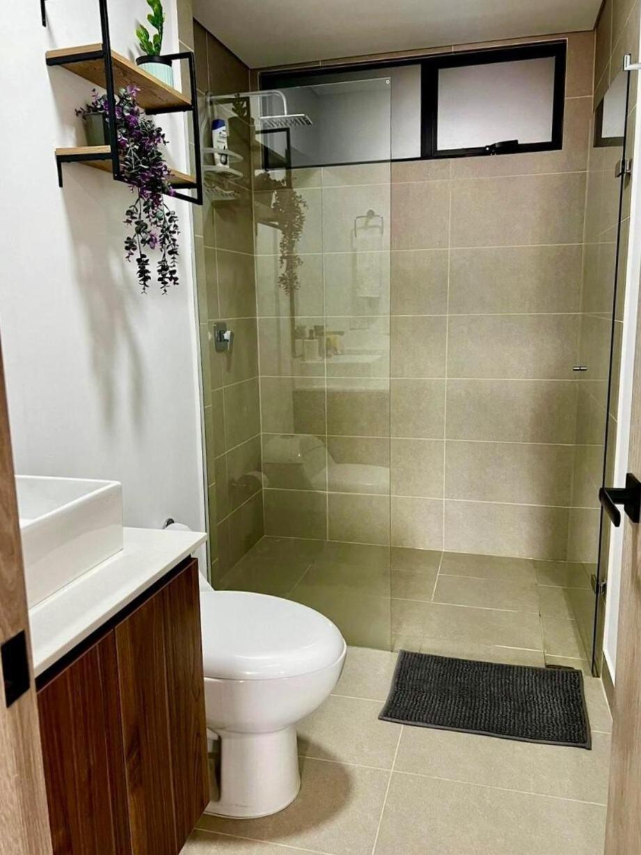 1 Bed W Ac In Laureles Apartment