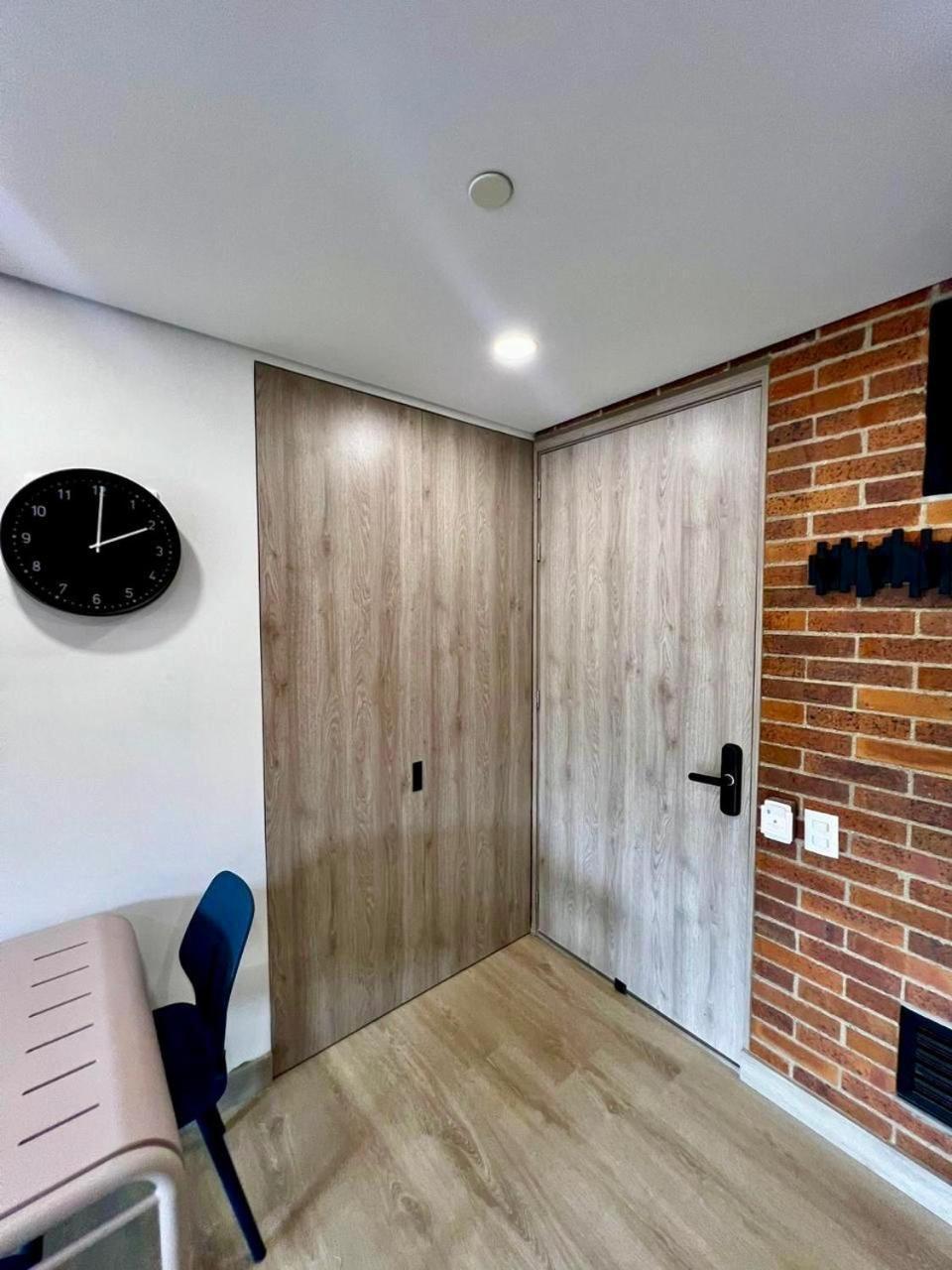 1 Bed W Ac In Laureles * Medellin
