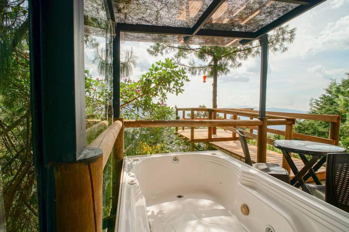 Glamping, Jacuzzi, Malla Catamaran Y Desayuno En Santa Elena Campo de lujo Medellín