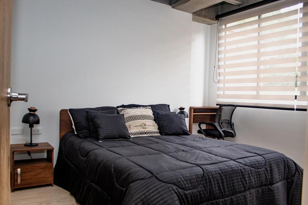 En Apartment *