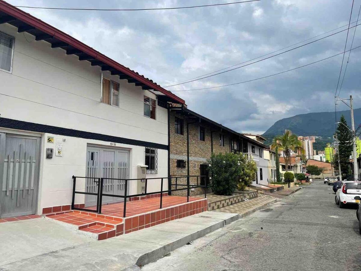 Cerca Al Aeropuerto Olaya Herrera Apartment