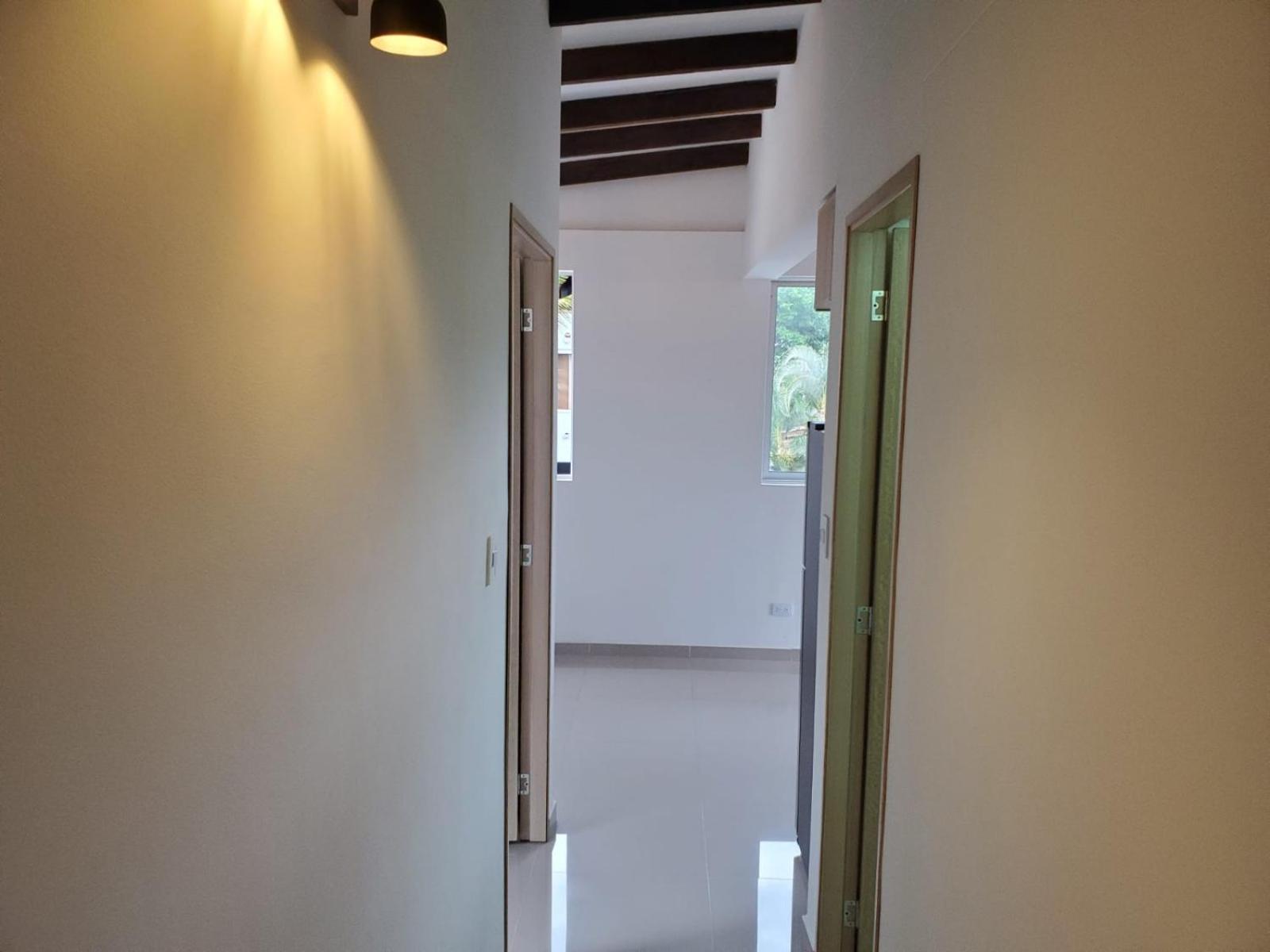 Hostal Cloud9 *