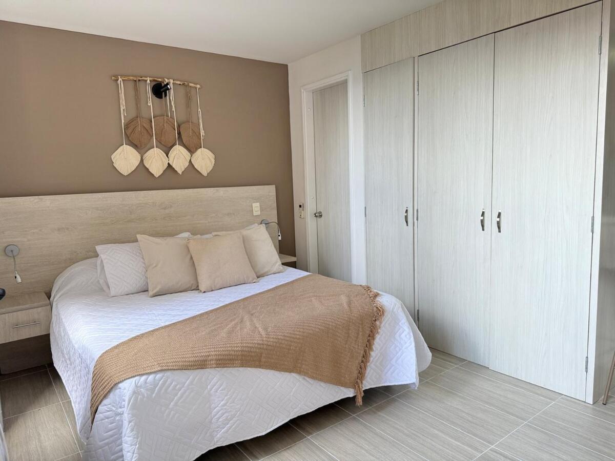 Ac, Fast Wifi 400 Mg, Quiet, Nature In El Poblado Apartment