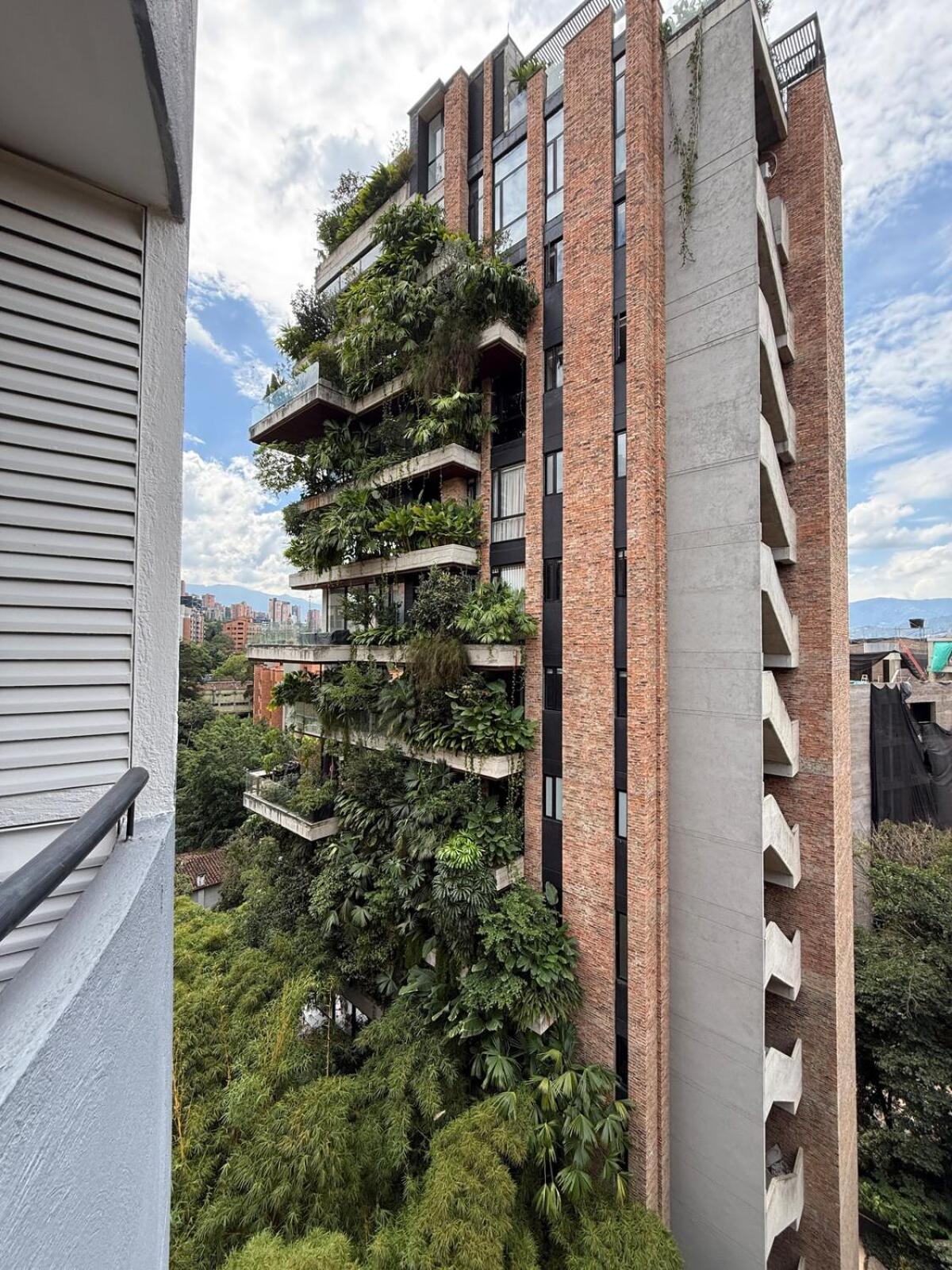 Ac, Fast Wifi 400 Mg, Quiet, Nature In El Poblado