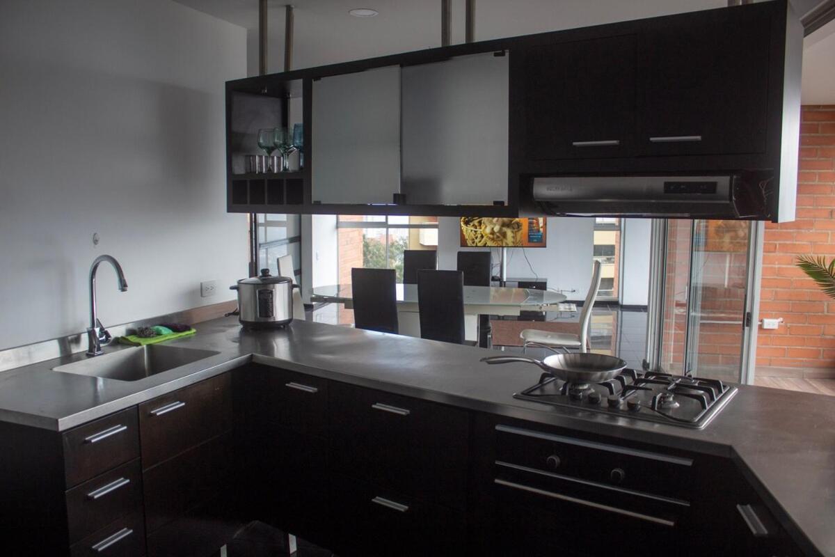 Near Provence Pool, Gym, Views And Wifi Apartment *
