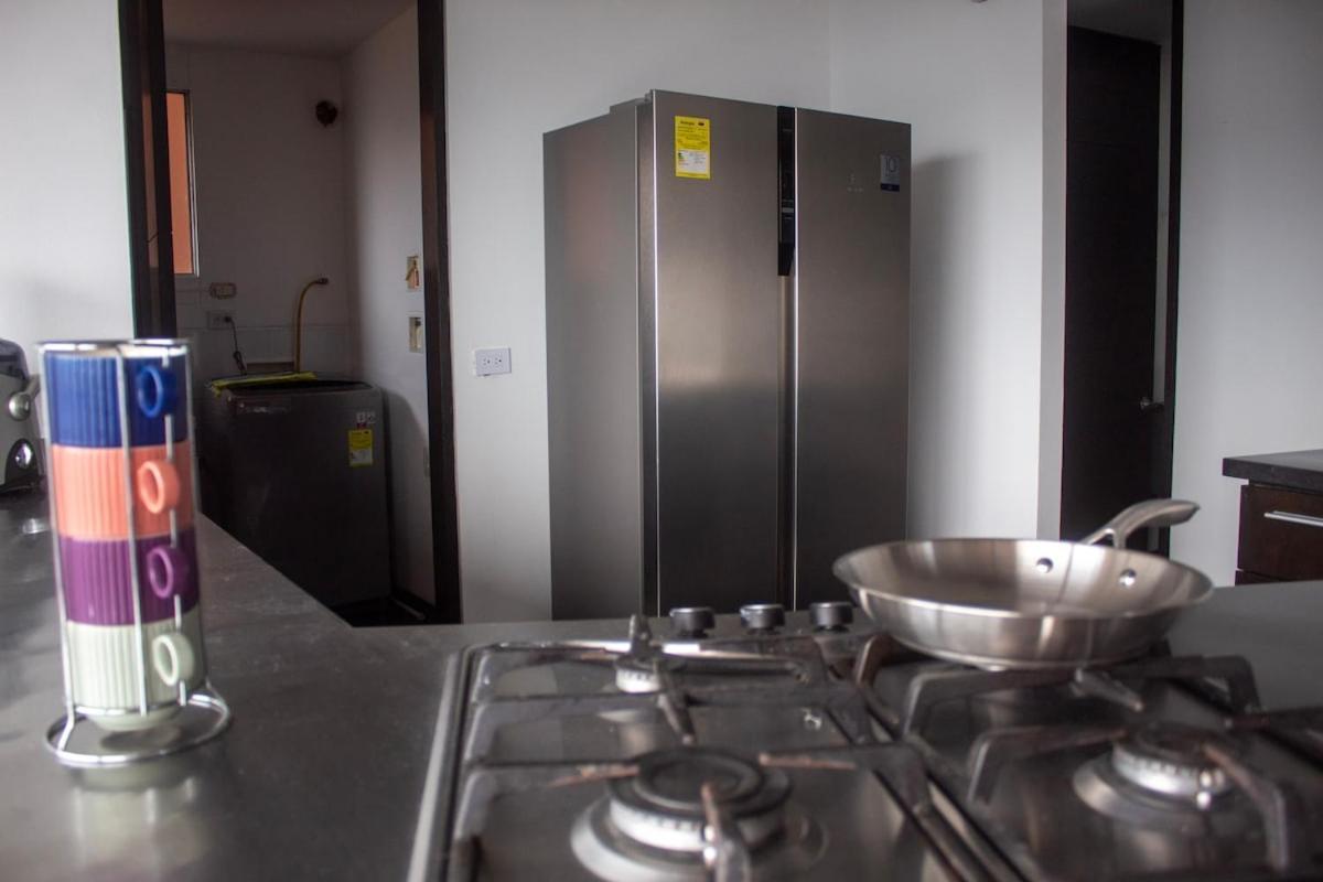 Apartment Near Provence Pool, Gym, Views And Wifi