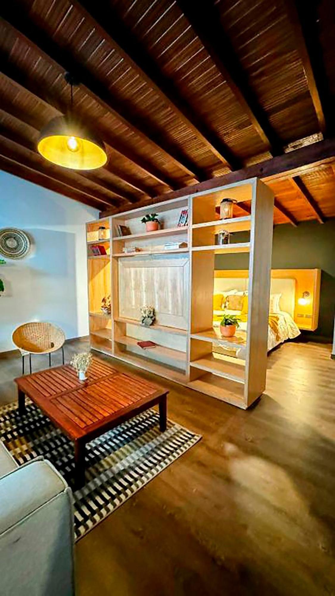 Apartasuite De Lujo Con Jacuzzi Privado El Poblado Apartment Medellin