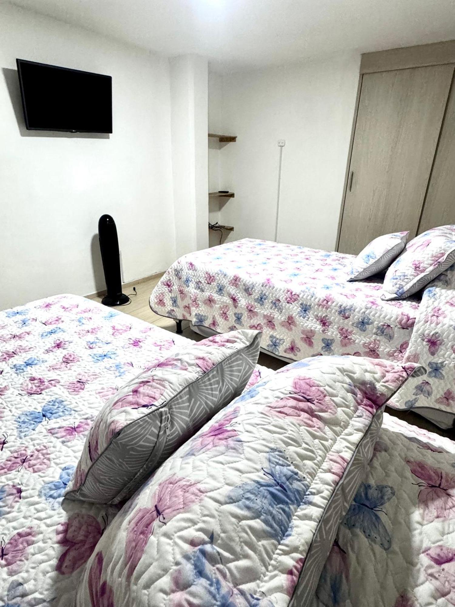 Amplio En Apartment Medellin