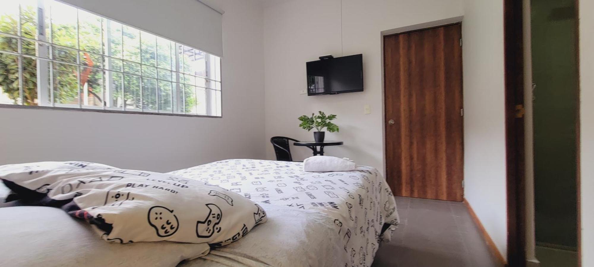 Amazing House With Turkish Steam Near Exito Laureles Guest house