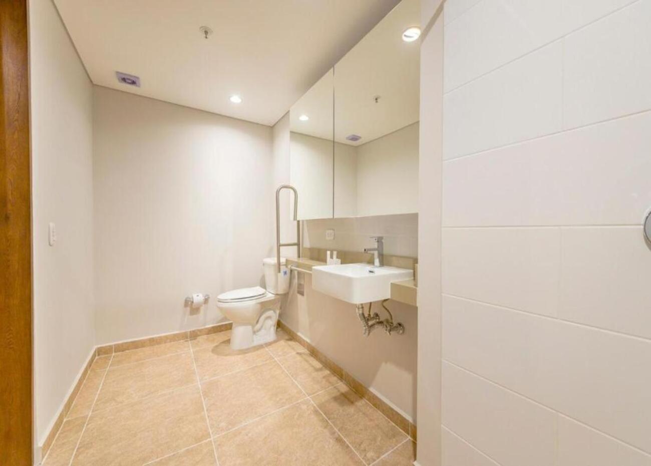 Contemporary Space Steps From El Tesoro 305 Apartment Medellin