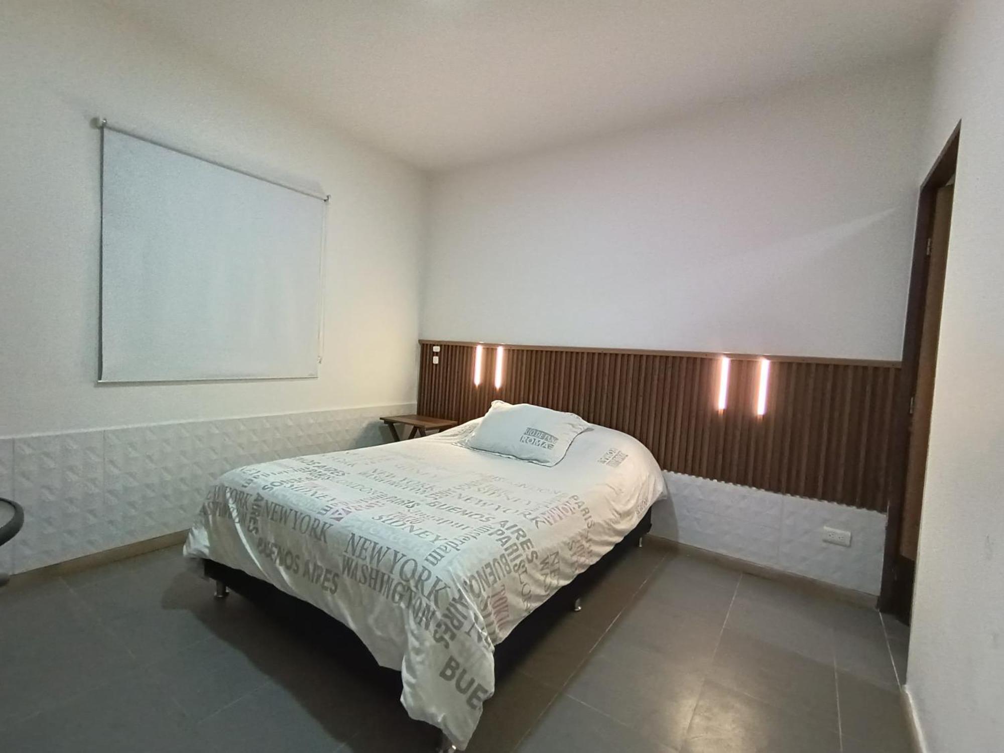 Guest house Amazing House With Turkish Steam Near Exito Laureles *