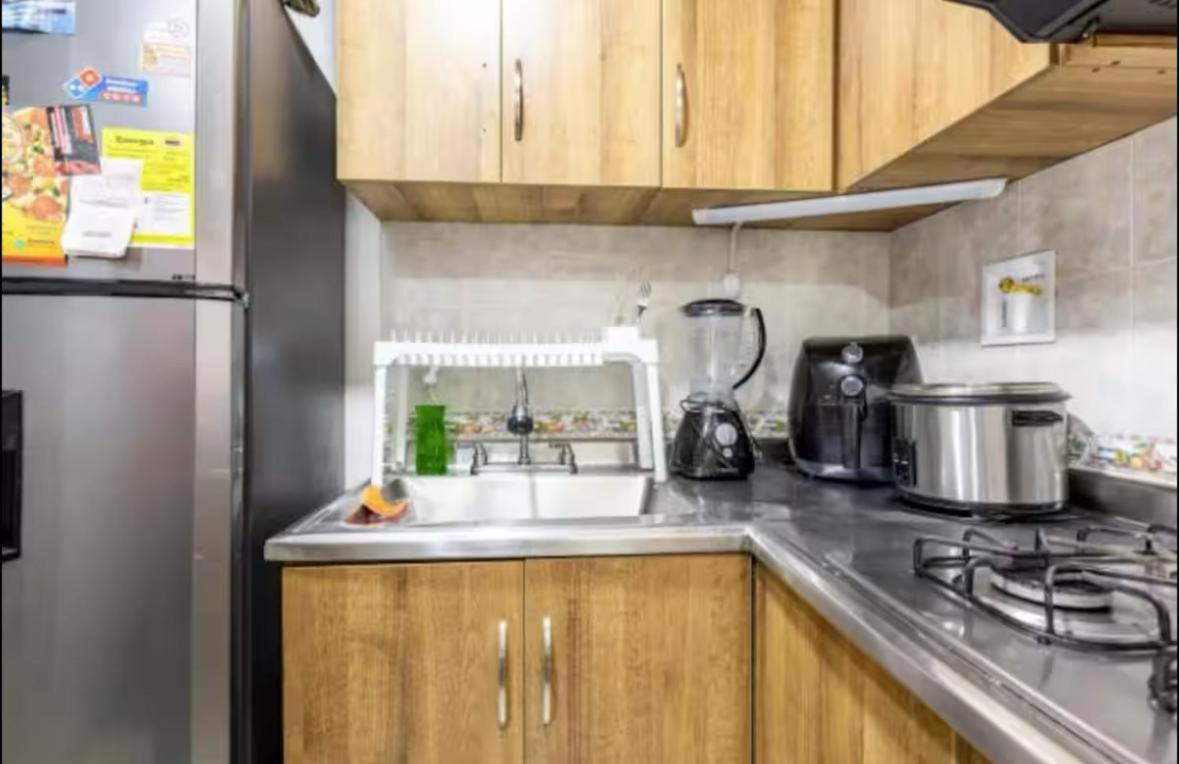 Privadas, Dentro De Apartamento, Comodas Y Muy Cercanas Al Poblado Homestay *