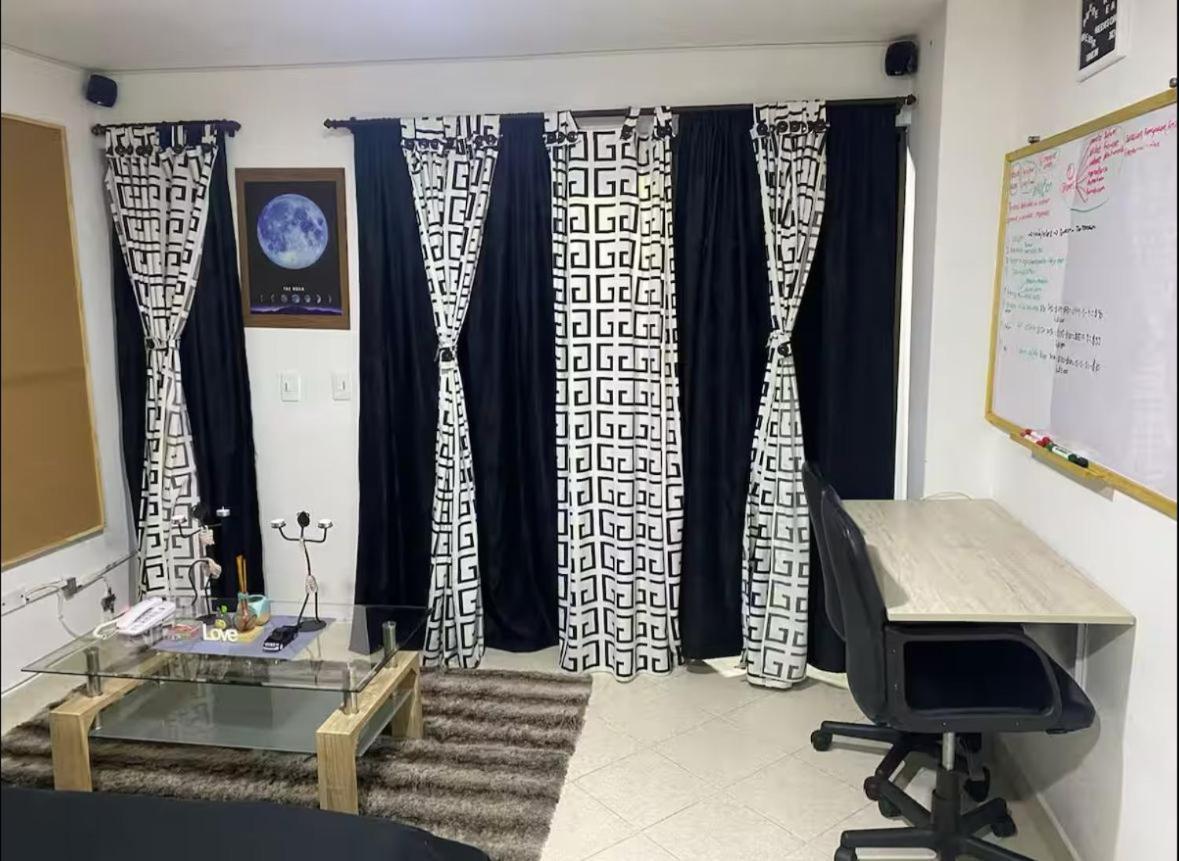 Privadas, Dentro De Apartamento, Comodas Y Muy Cercanas Al Poblado Homestay