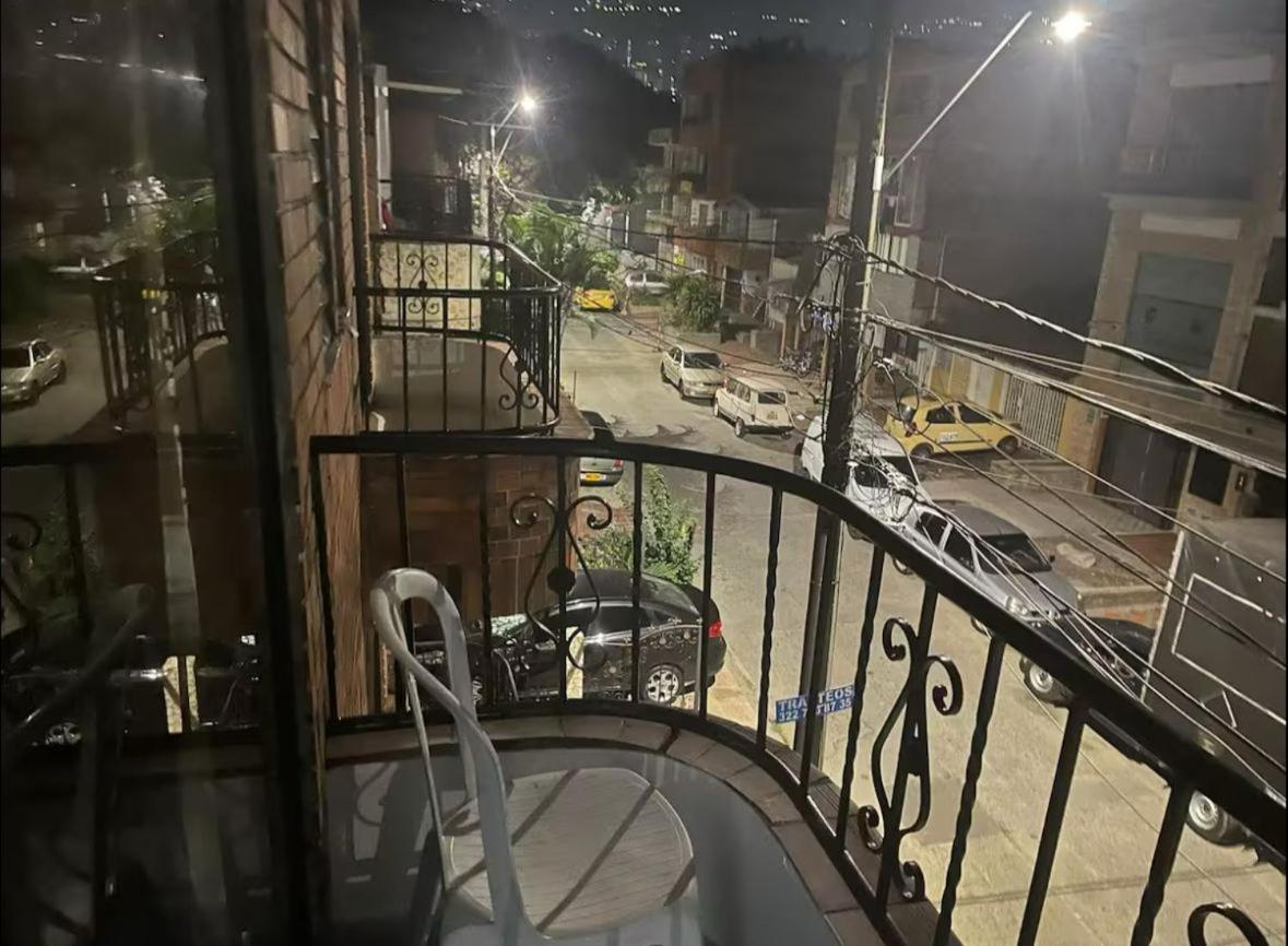 Privadas, Dentro De Apartamento, Comodas Y Muy Cercanas Al Poblado Homestay Medellin
