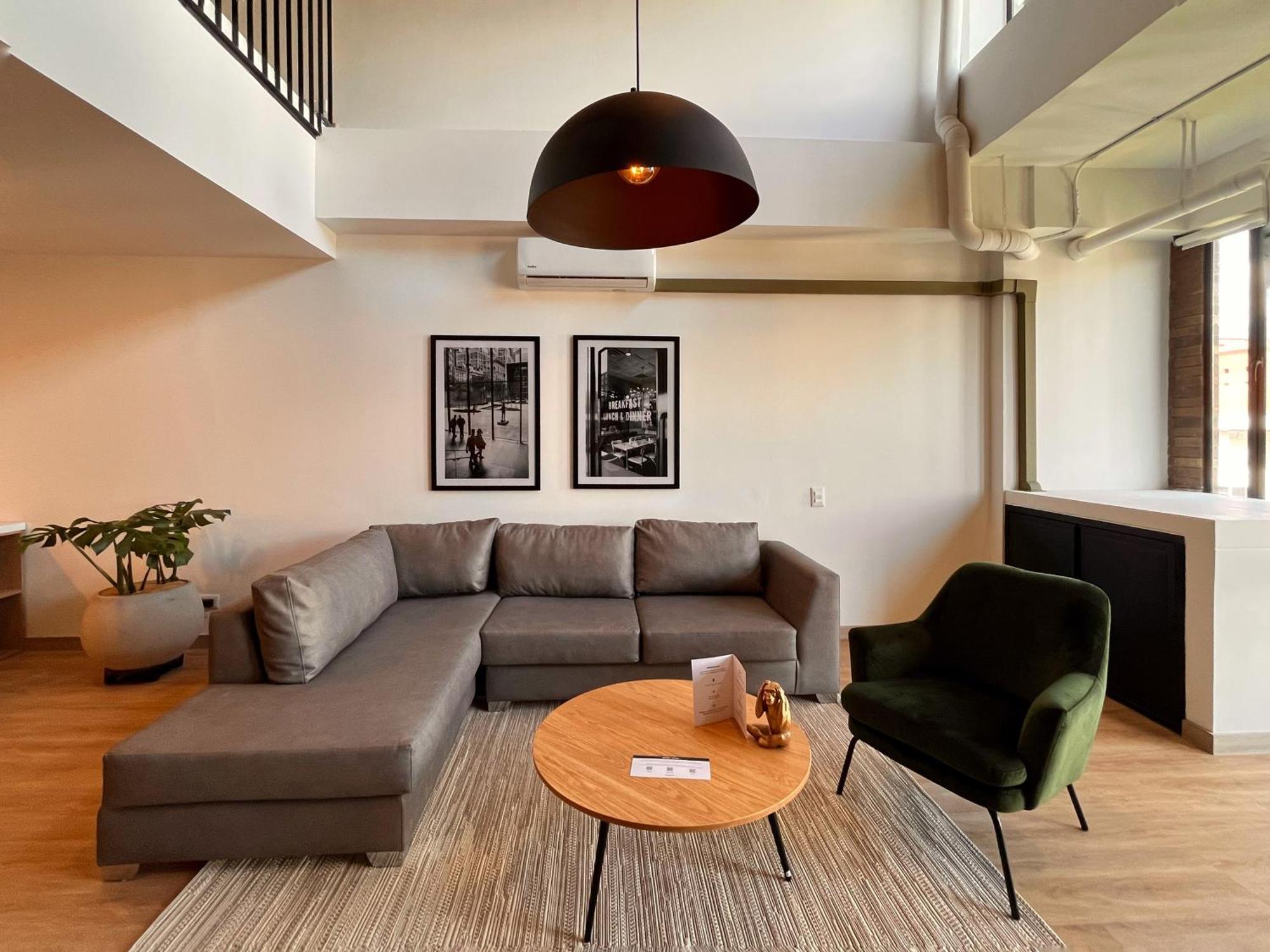 Apartment Enchanted Elegance In Laureles *