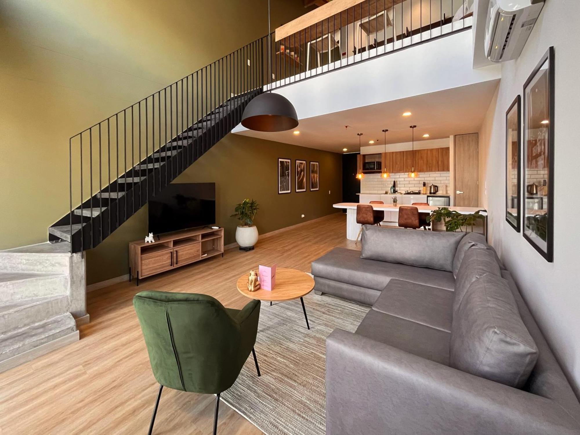 Apartment Enchanted Elegance In Laureles *