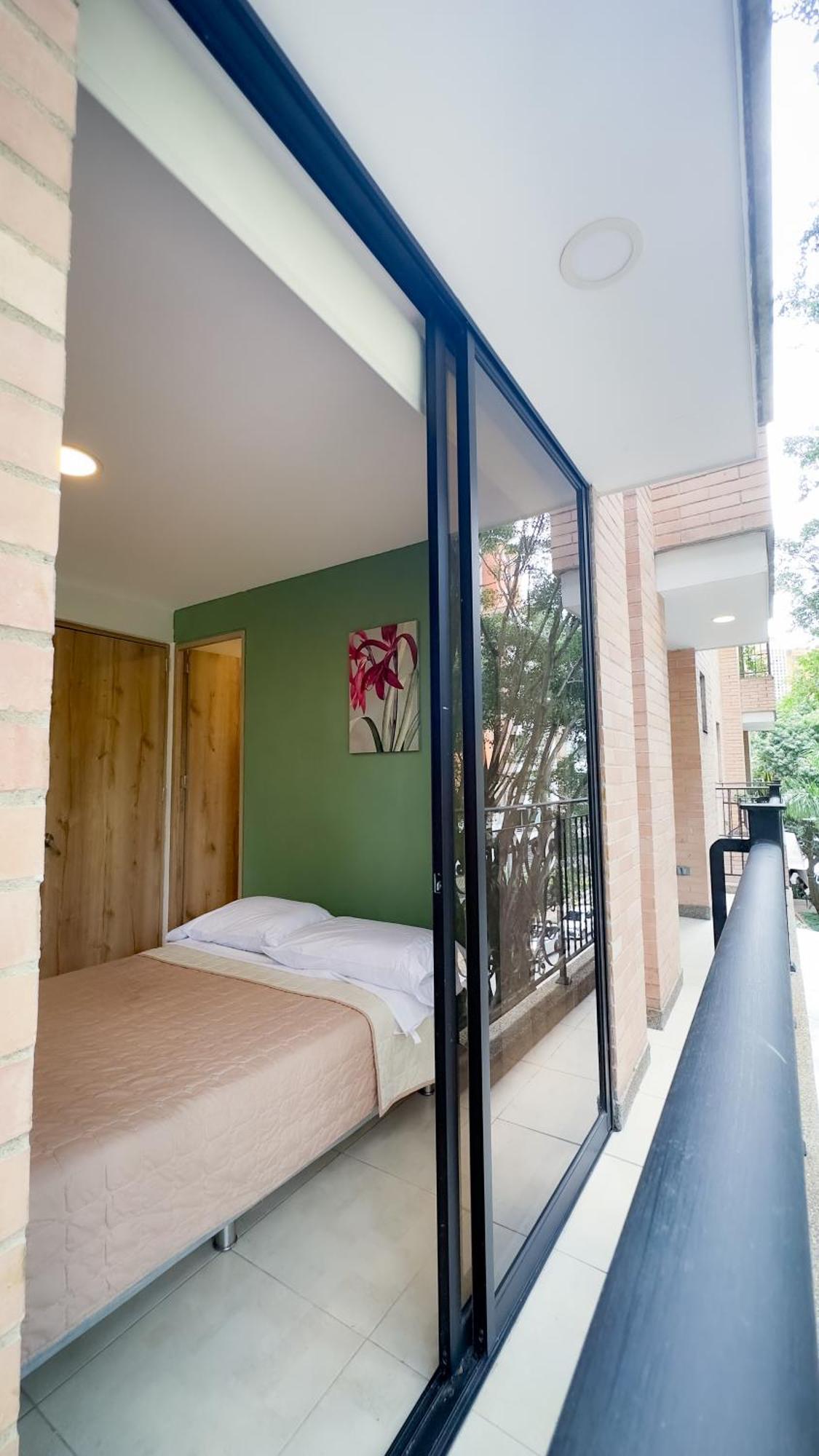Edificio Fenicia Lofts Laureles Medellín