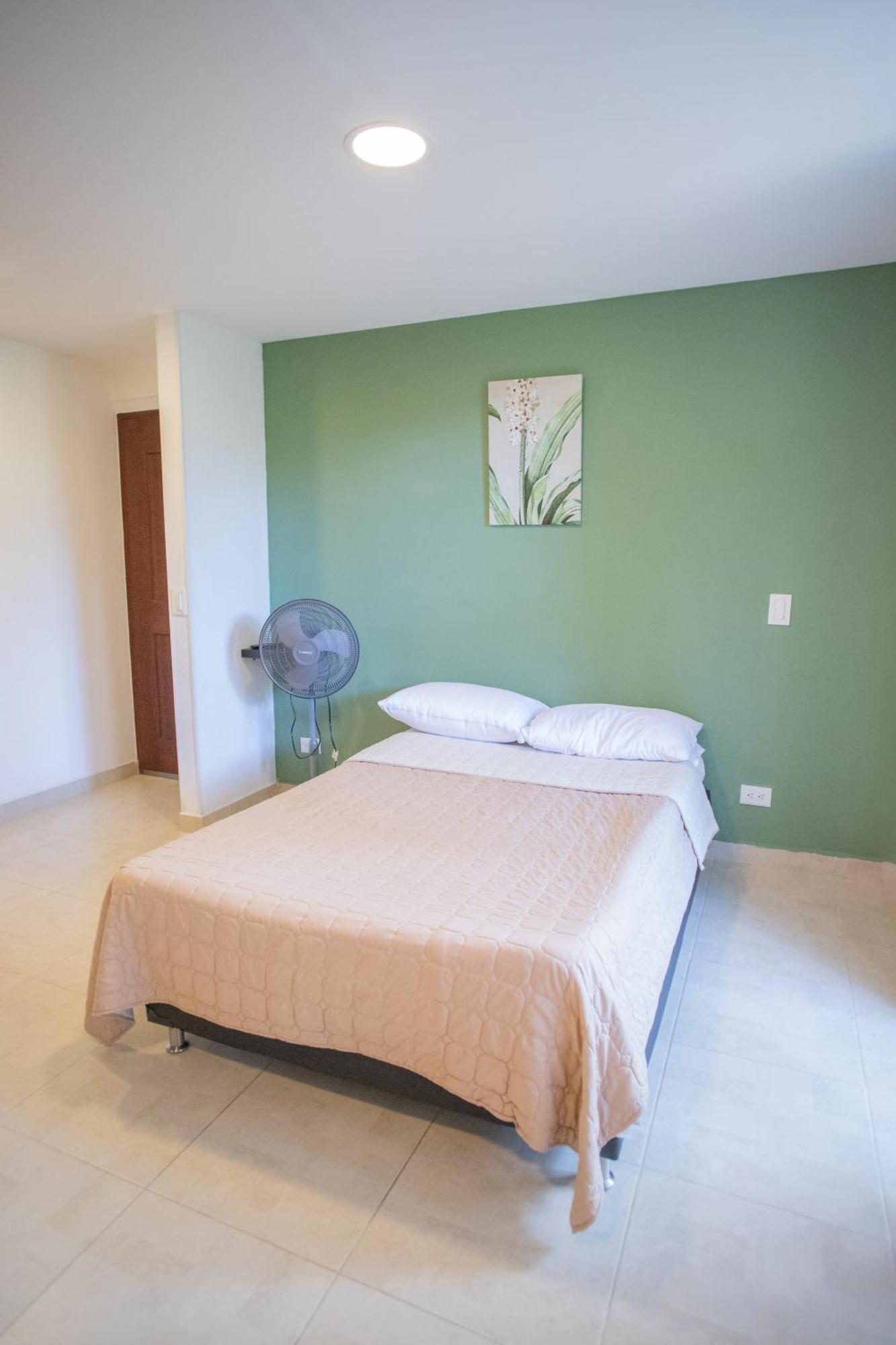 Apartahotel Edificio Fenicia Lofts Laureles *